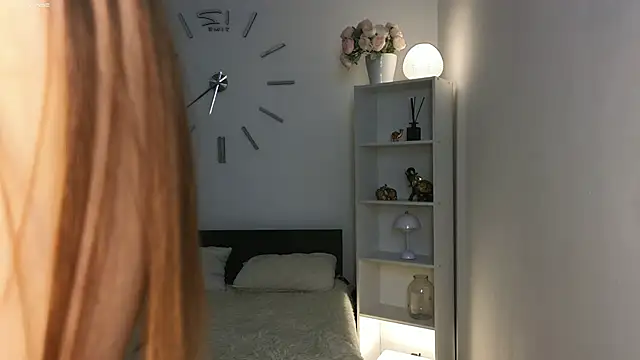 aryamirelle online show from 02/13/25, 09:17