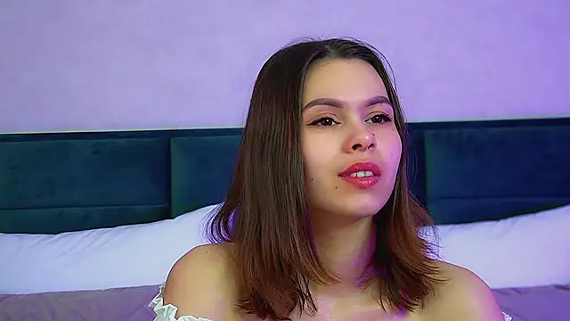 PollyLanders online show from 11/26/25, 06:24