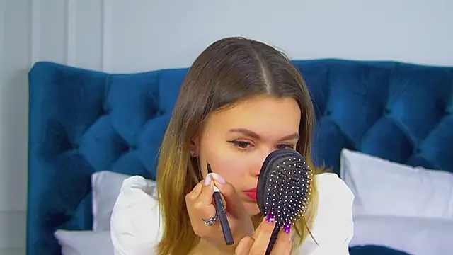 PollyLanders online show from 03/23/25, 04:27