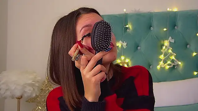 PollyLanders online show from 12/22/25, 08:09