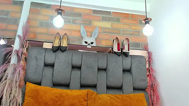 JESSYCORTES online show from 10/22/25, 02:49