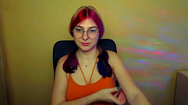 Snapshot of Luna_Lush_ chatting on 02/12/25, 08:49 Luna Lush online show from 02/12/25, 08:49