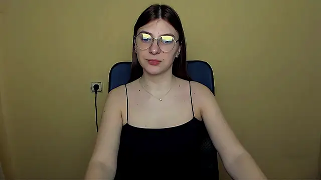 Luna Lush  online show from 03/12/26, 08:40