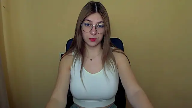 Luna Lush  online show from 10/28/25, 09:52