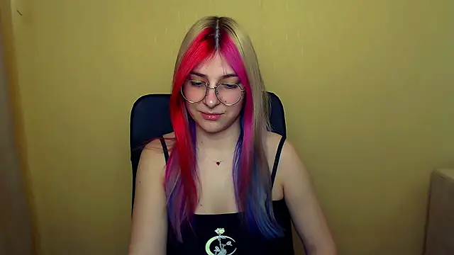 Snapshot of Luna_Lush_ chatting on 03/05/25, 11:38 Luna Lush online show from 03/05/25, 11:38