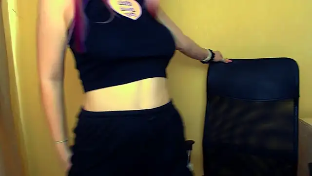 Snapshot of Luna_Lush_ chatting on 03/14/25, 11:45 Luna Lush online show from 03/14/25, 11:45