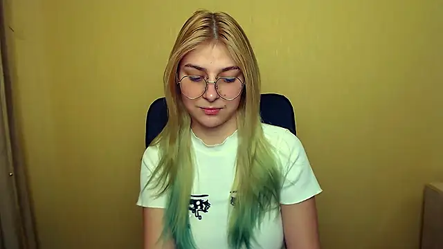 Snapshot of Luna_Lush_ chatting on 01/30/25, 12:48 Luna Lush online show from 01/30/25, 12:48