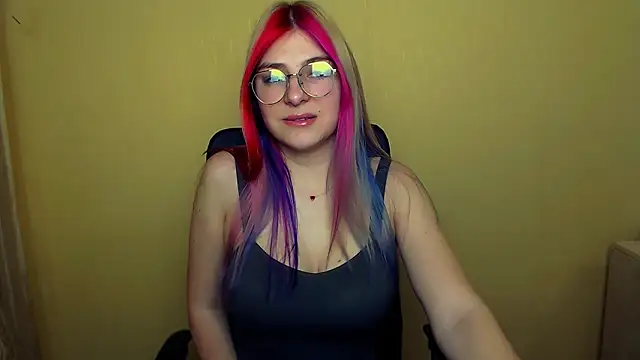 Snapshot of Luna_Lush_ chatting on 02/28/25, 07:15 Luna Lush online show from 02/28/25, 07:15
