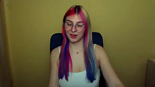Snapshot of Luna_Lush_ chatting on 03/17/25, 12:04 Luna Lush online show from 03/17/25, 12:04