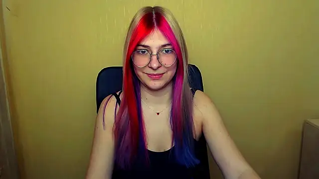 Snapshot of Luna_Lush_ chatting on 02/20/25, 09:22 Luna Lush online show from 02/20/25, 09:22