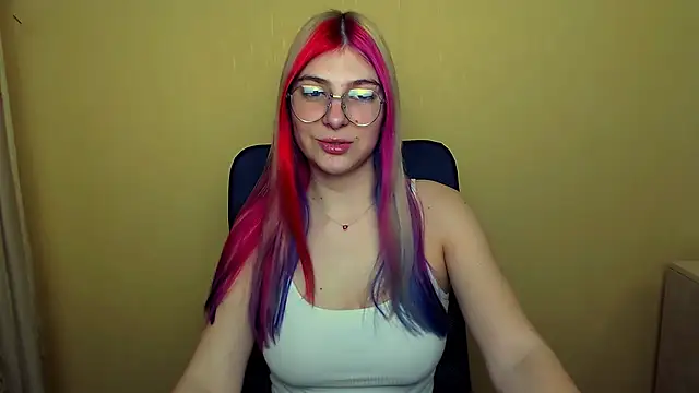 Snapshot of Luna_Lush_ chatting on 03/01/25, 07:19 Luna Lush online show from 03/01/25, 07:19