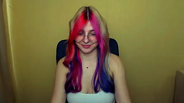 Snapshot of Luna_Lush_ chatting on 03/08/25, 11:16 Luna Lush online show from 03/08/25, 11:16