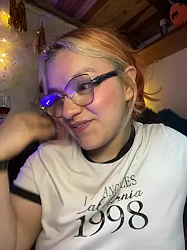 SophiaWeestt99 online show from 04/11/26, 07:45