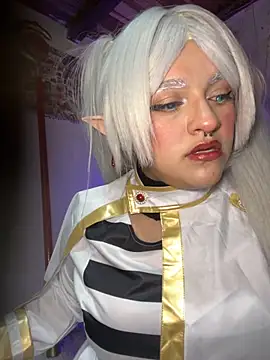 SophiaWeestt99 online show from 10/26/25, 04:24