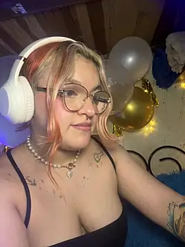 SophiaWeestt99 online show from 03/27/26, 08:26