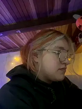 SophiaWeestt99 online show from 11/20/25, 03:07