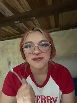 SophiaWeestt99 online show from 11/07/25, 03:00