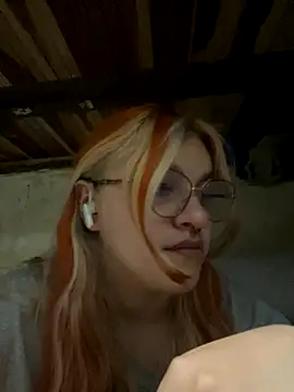 SophiaWeestt99 online show from 09/13/25, 11:27