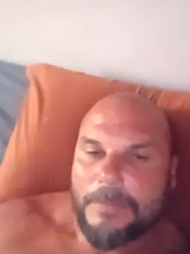 Snapshot of Javierchico chatting on 06/22/26, 06:05 Javierchico online show from 06/22/26, 06:05