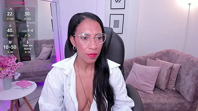 Shantaall  online show from 11/14/25, 07:39