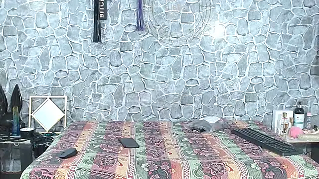 Aynle-toms online show from 02/19/26, 08:17