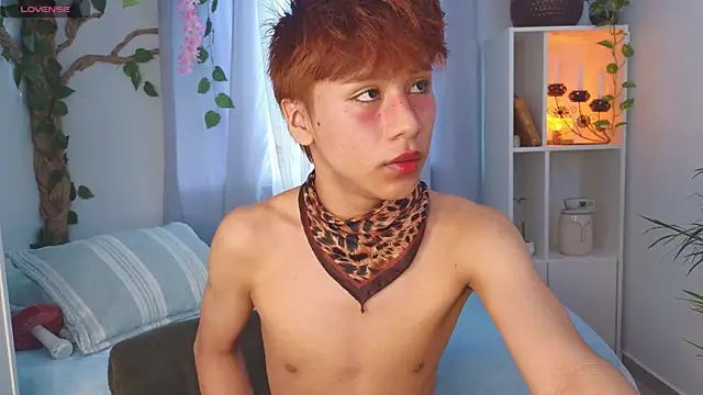 Tommyfoxboy online show from 10/24/25, 12:37