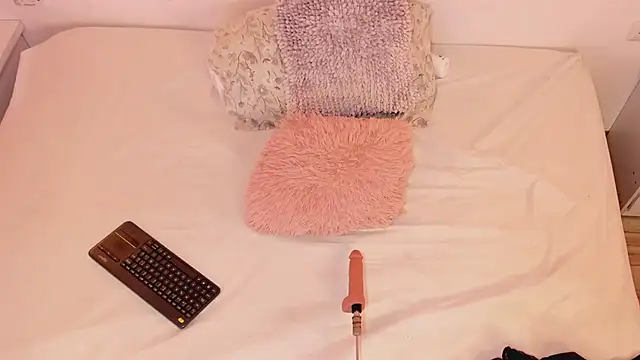 Snapshot of Katta_Gil chatting on 02/06/26, 12:45 Katta Gil online show from 02/06/26, 12:45