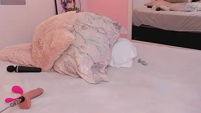 Katta Gil online show from 04/16/26, 01:12