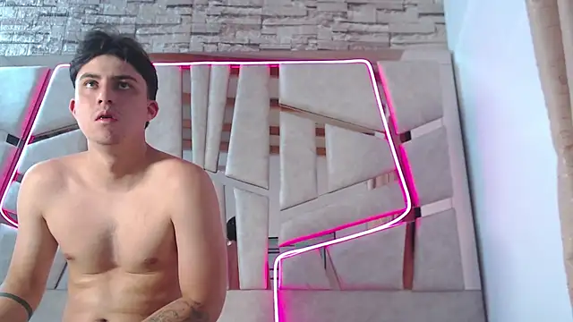 mia and austin online show from 03/20/25, 01:02