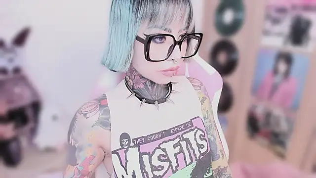 NikkiRamone online show from 02/24/26, 11:33