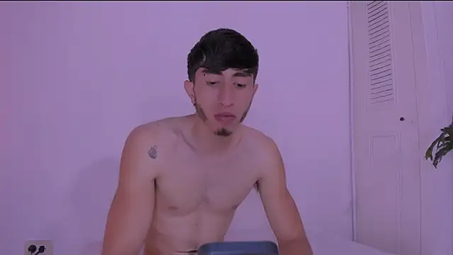 Miiafoxxx online show from 09/30/25, 02:28