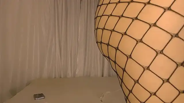 Miiafoxxx online show from 02/23/26, 09:48