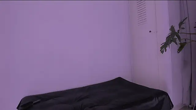 Miiafoxxx online show from 10/11/25, 02:34