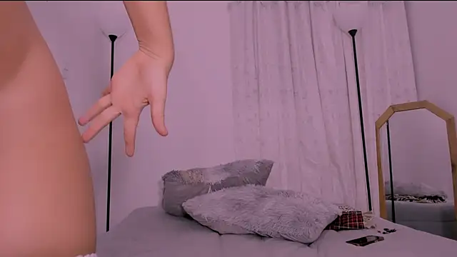 Miiafoxxx online show from 03/02/25, 09:41