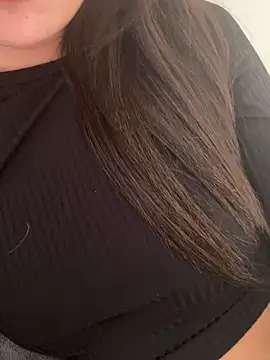 BetinaSoares online show from 05/28/26, 06:14