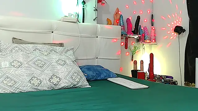 Bitter  online show from 09/25/25, 03:40