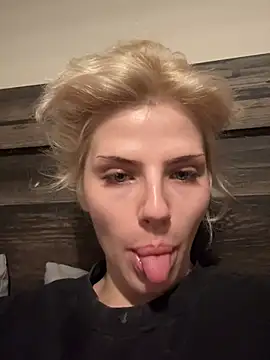 Snapshot of SirenitySirenxx chatting on 02/01/26, 06:00 SirenitySirenxx online show from 02/01/26, 06:00