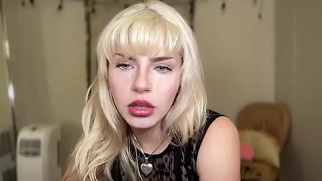 SirenitySirenxx online show from 03/19/25, 09:37