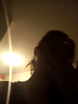 Snapshot of ElektrikFrancaise chatting on 09/23/25, 12:39 ElektrikFrancaise online show from 09/23/25, 12:39