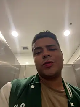 Snapshot of thiagowes chatting on 05/06/26, 12:47 thiagowes online show from 05/06/26, 12:47