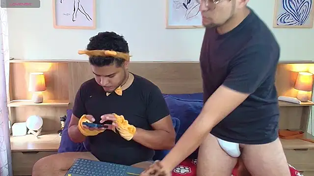 thiagowes online show from 10/31/25, 05:42