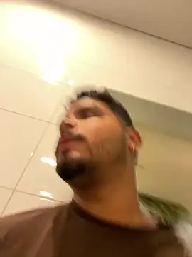 Snapshot of thiagowes chatting on 04/03/26, 12:50 thiagowes online show from 04/03/26, 12:50