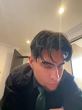 thiagowes online show from 09/28/25, 04:03