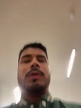 Snapshot of thiagowes chatting on 04/10/26, 06:37 thiagowes online show from 04/10/26, 06:37