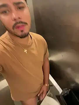 Snapshot of thiagowes chatting on 04/12/26, 07:50 thiagowes online show from 04/12/26, 07:50