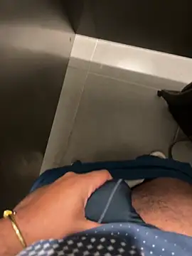 Snapshot of thiagowes chatting on 04/14/26, 06:57 thiagowes online show from 04/14/26, 06:57