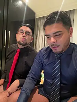 thiagowes online show from 11/25/25, 02:23