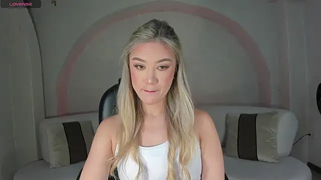 RebeccaHudson online show from 05/29/26, 08:04