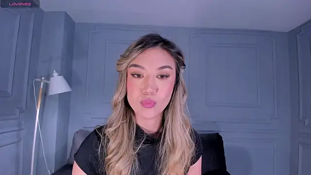 RebeccaHudson online show from 04/18/26, 08:09