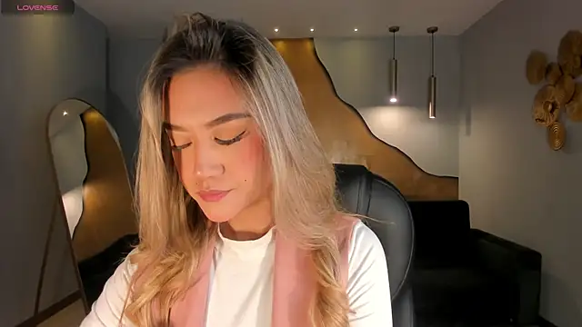 RebeccaHudson online show from 03/27/26, 06:42